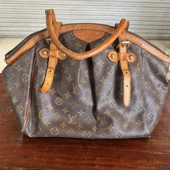 Louis Vuitton Tivoli GM Monogram Satchel with Tan Accents - Picture 2 of 11